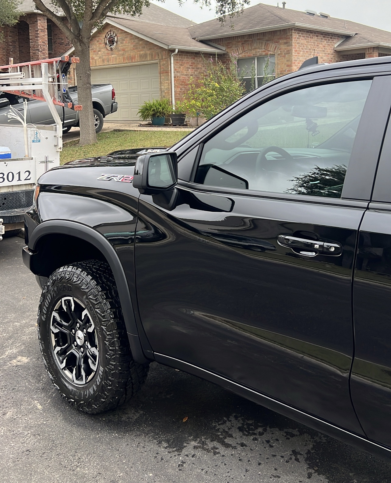 clean truck wheels and tires after detailing Universal City TX